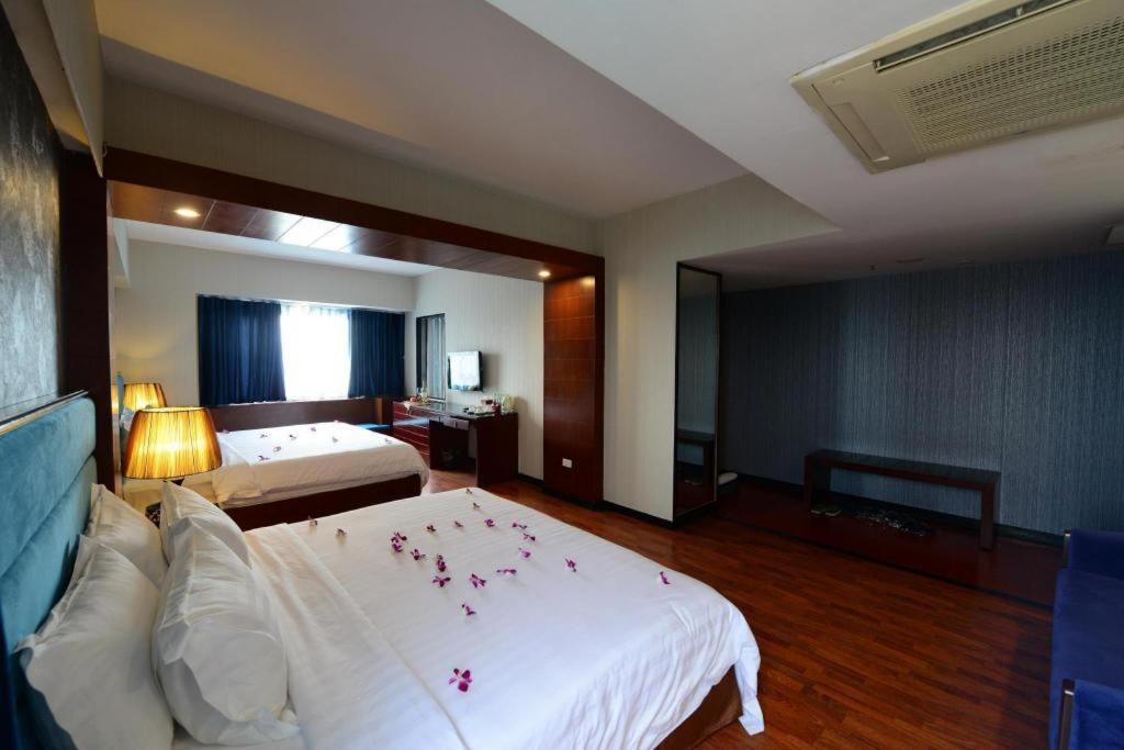 Hanoi Antique Legend Hotel Exterior photo